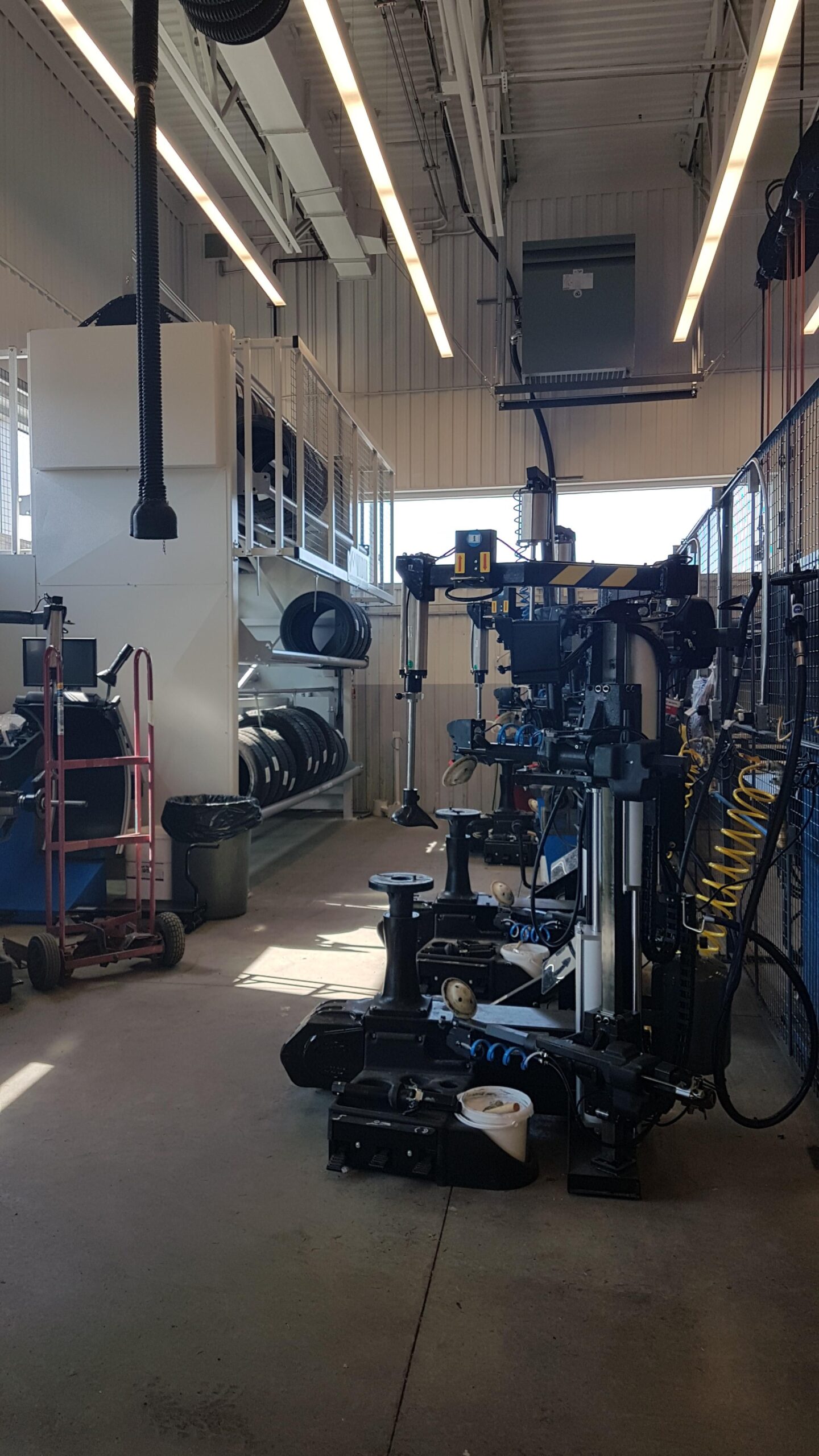 Caroussel à pneu installé chez Audi West Island par l'équipe de chez MSK Canada.