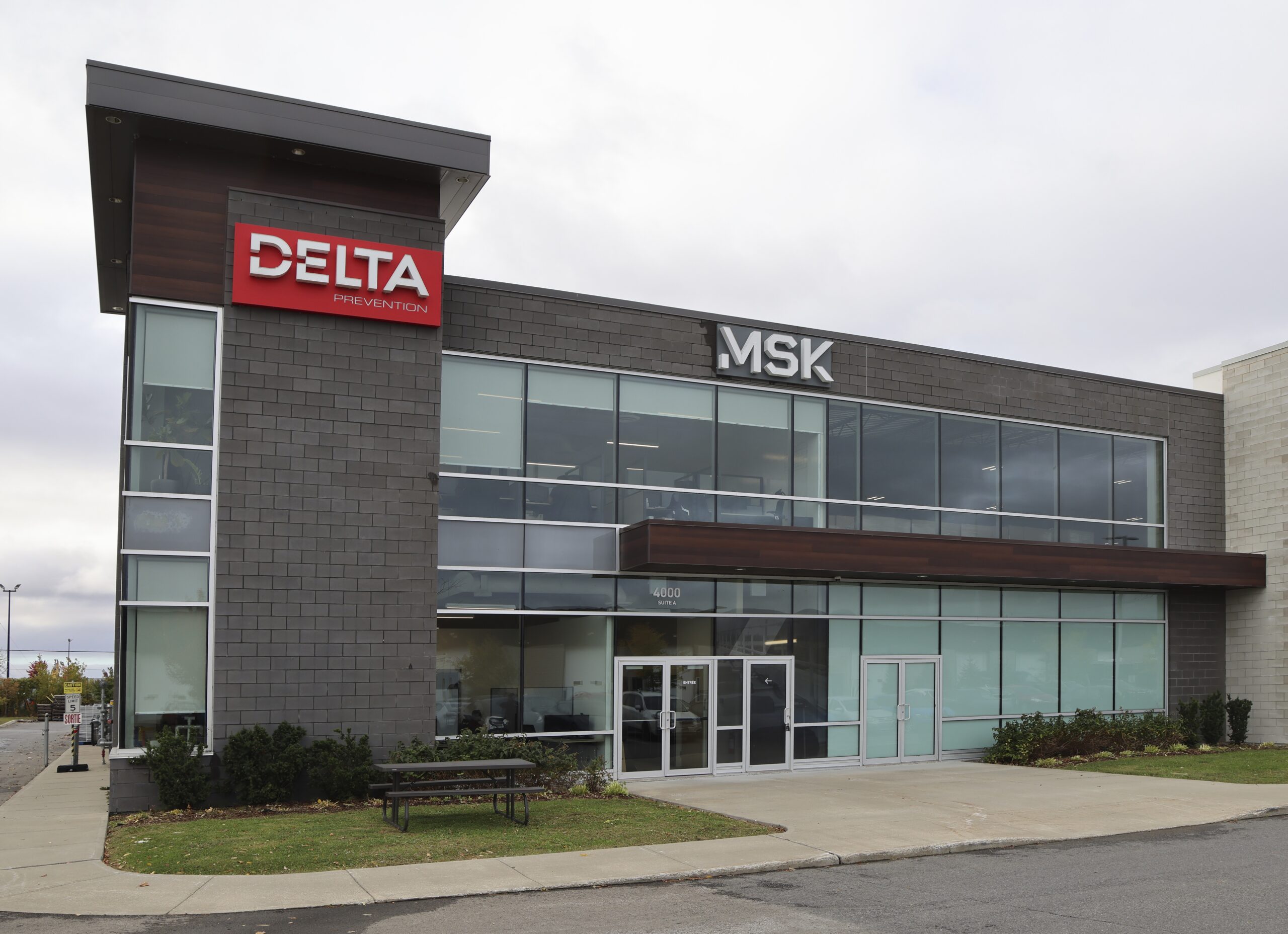 Le siège sociale de l'entreprise MSK Canada à Brossard, QC.