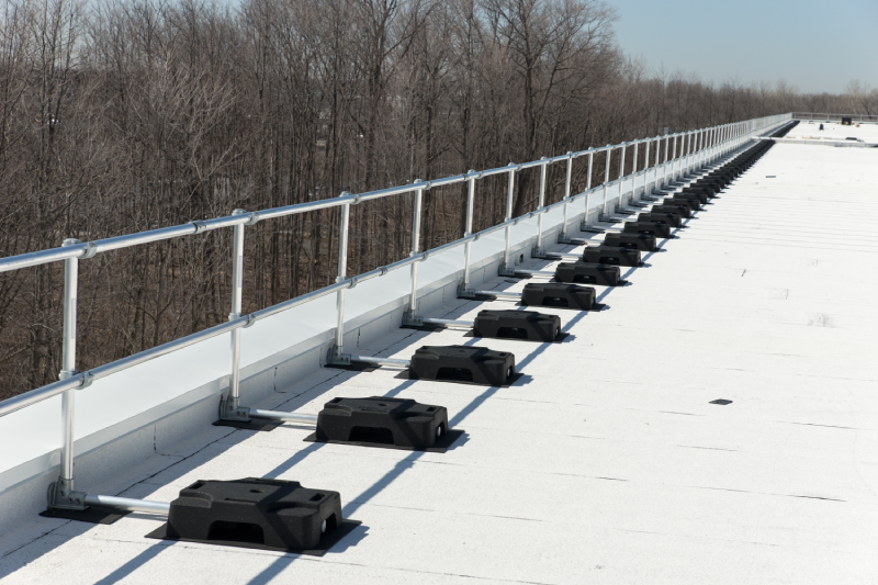 A non-penetrating VSS Classic guardrail section by Delta Prevention