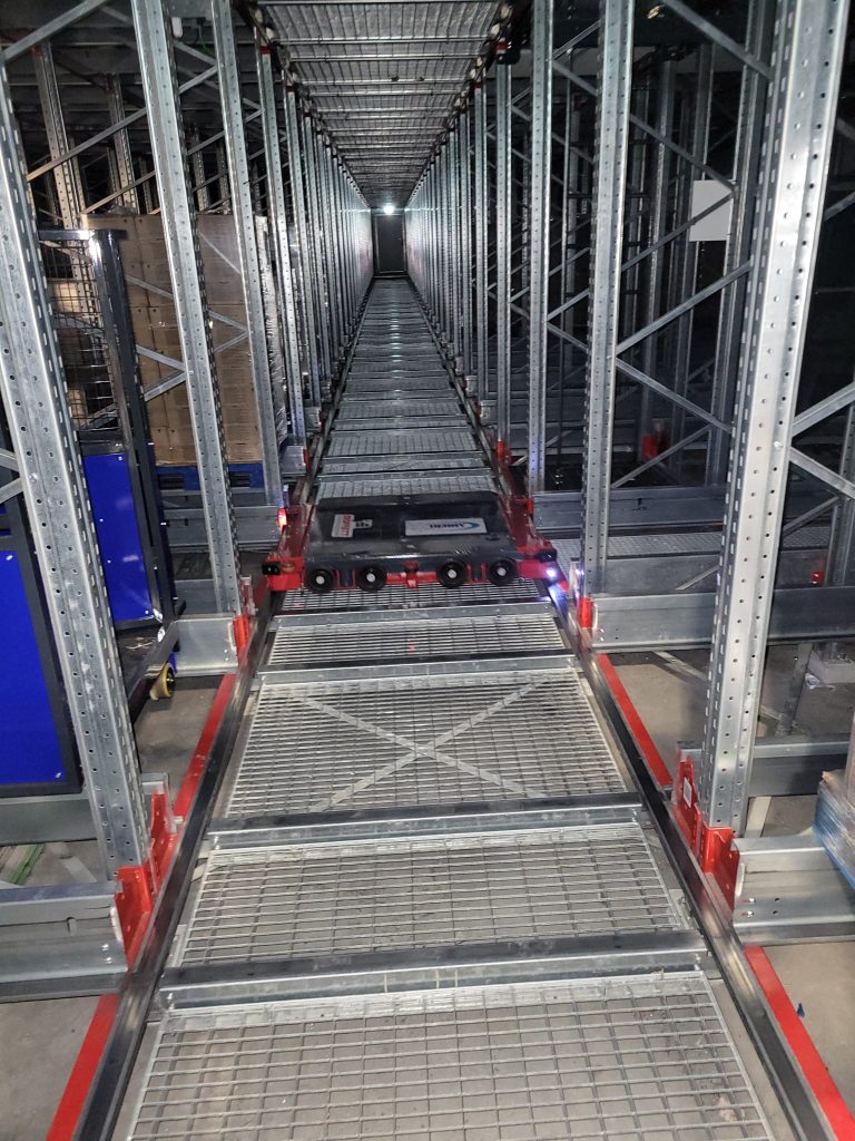 Système Moffett vide vue de l'intérieur.