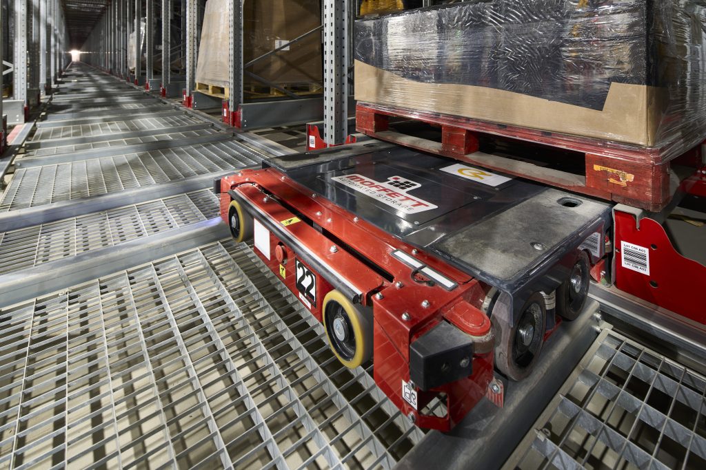 Taxi Moffett allant chercher une palette.